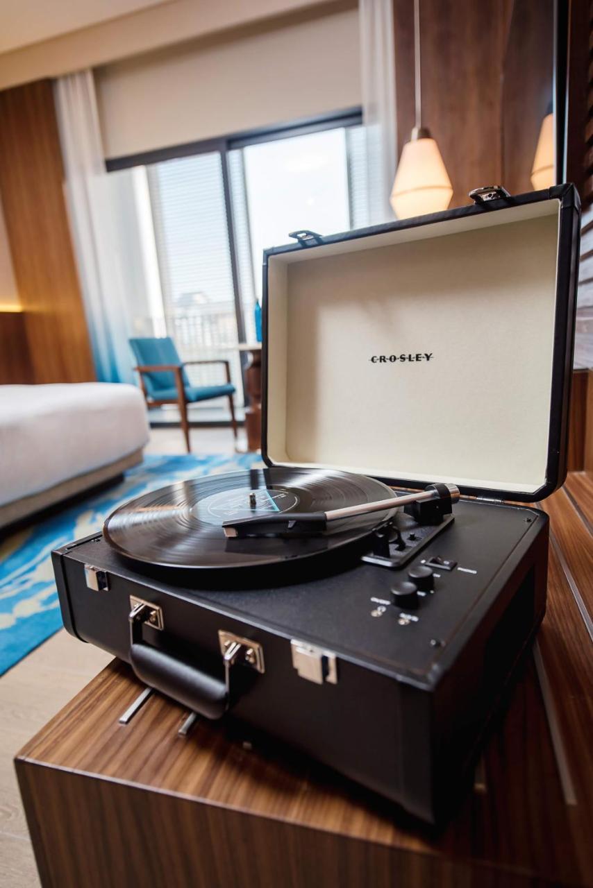 فندق هارد روك ديسارو كوست دِسارو المظهر الخارجي الصورة Crosley suitcase record player