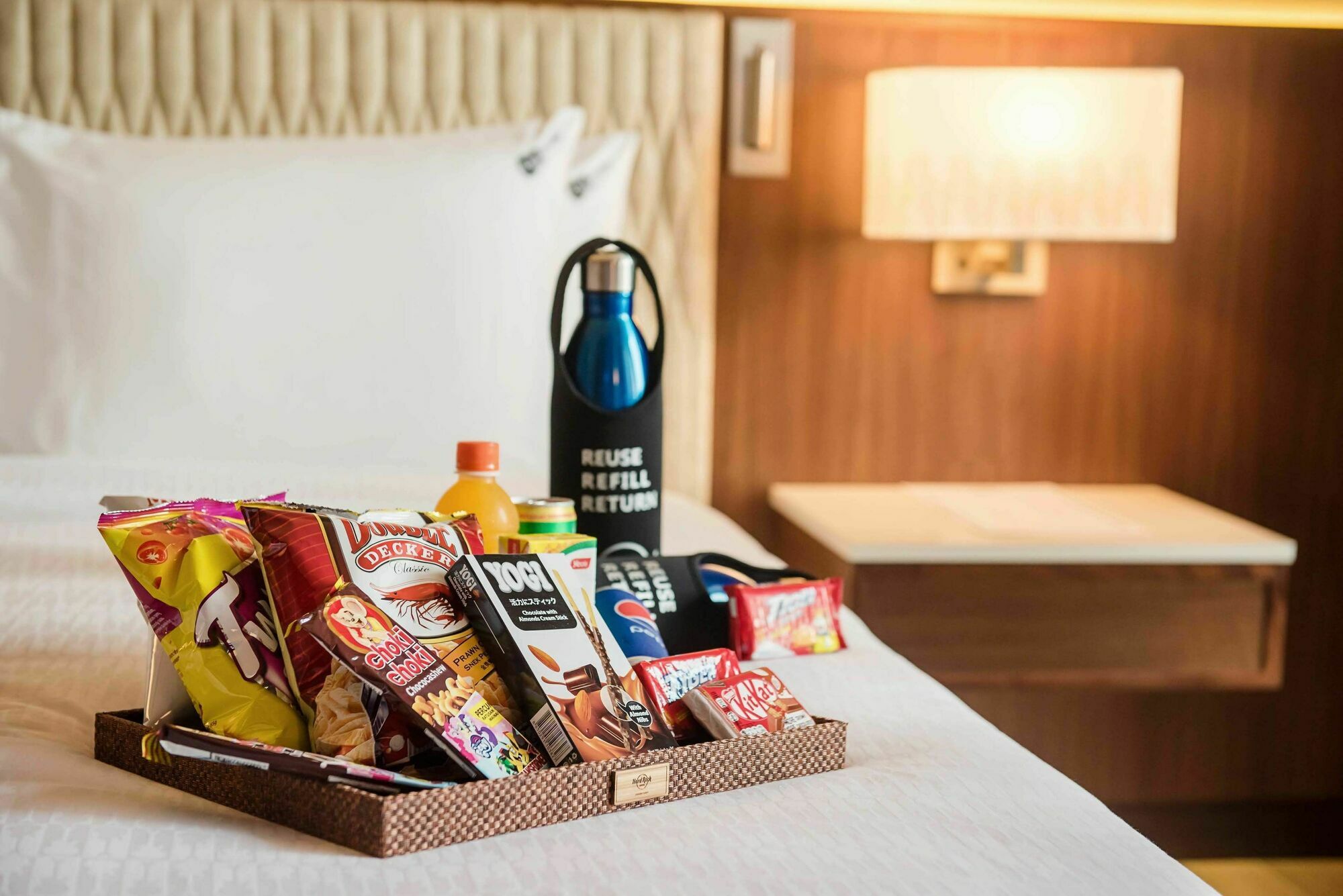 فندق هارد روك ديسارو كوست دِسارو المظهر الخارجي الصورة A room service tray